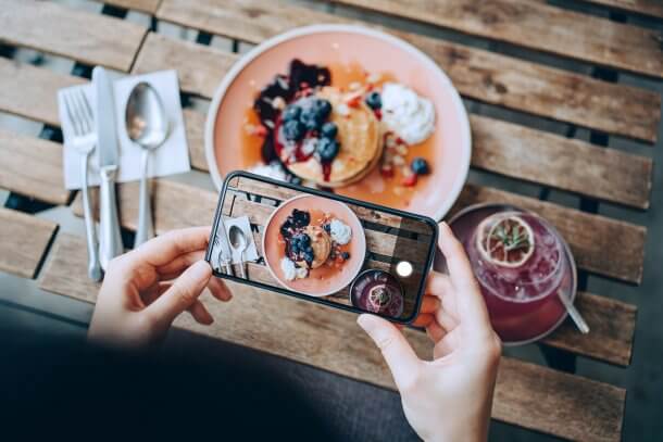 visual branding identity – taking a photo of food